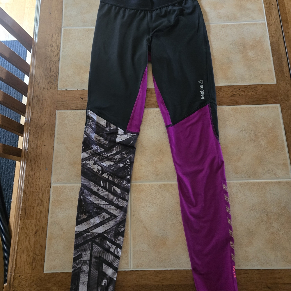 Reebok Women' Black and Purple Leggings